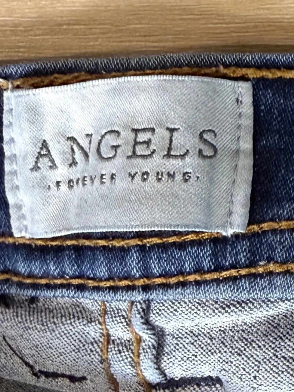 Angels Medium Wash Everluxe Convertible Skinny Jeans | Size 8/29 - Picture 4 of 7